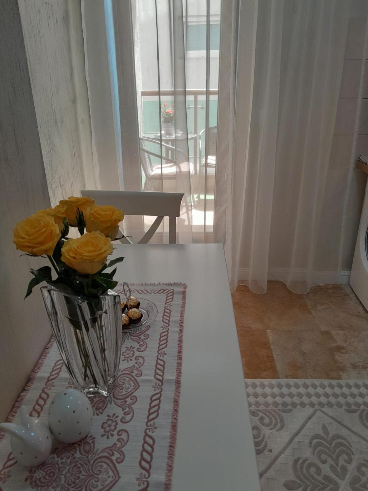 Ap Hector Apartment นาโวดาริ ภายนอก รูปภาพ
